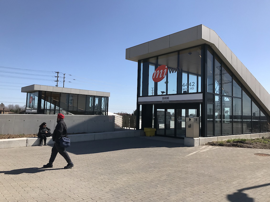 Building Colour, Mississauga MiWay, Dixie station