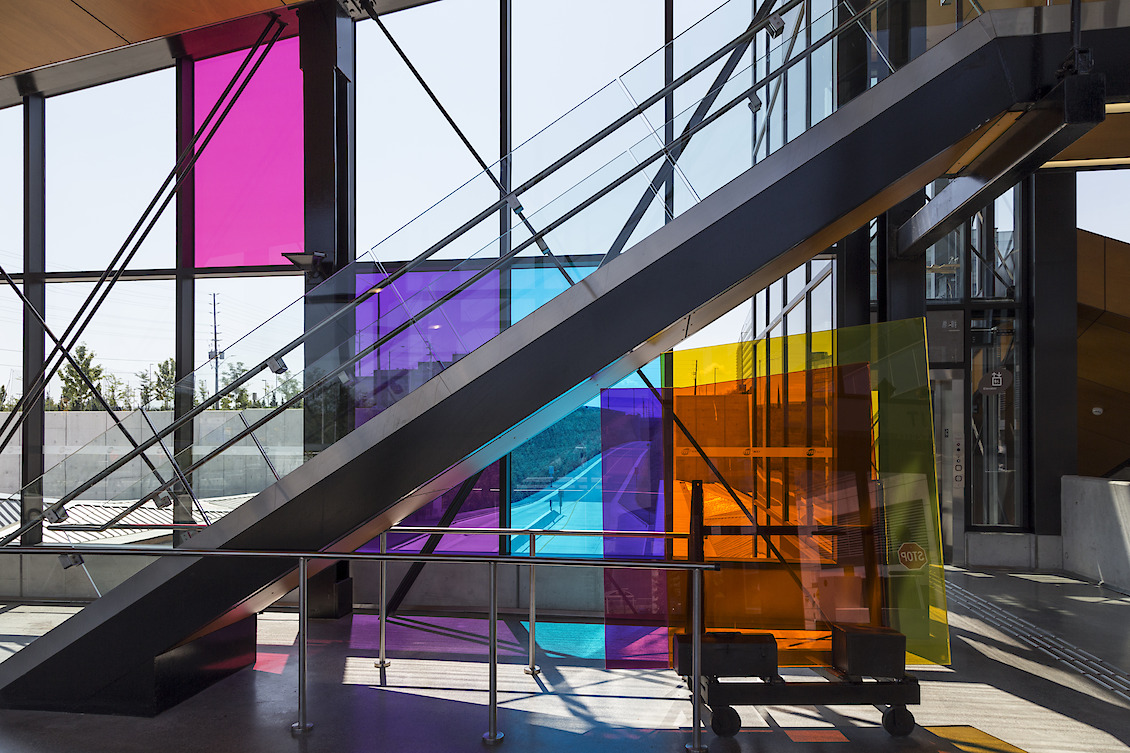 Building Colour, Mississauga MiWay, Etobicoke Creek station