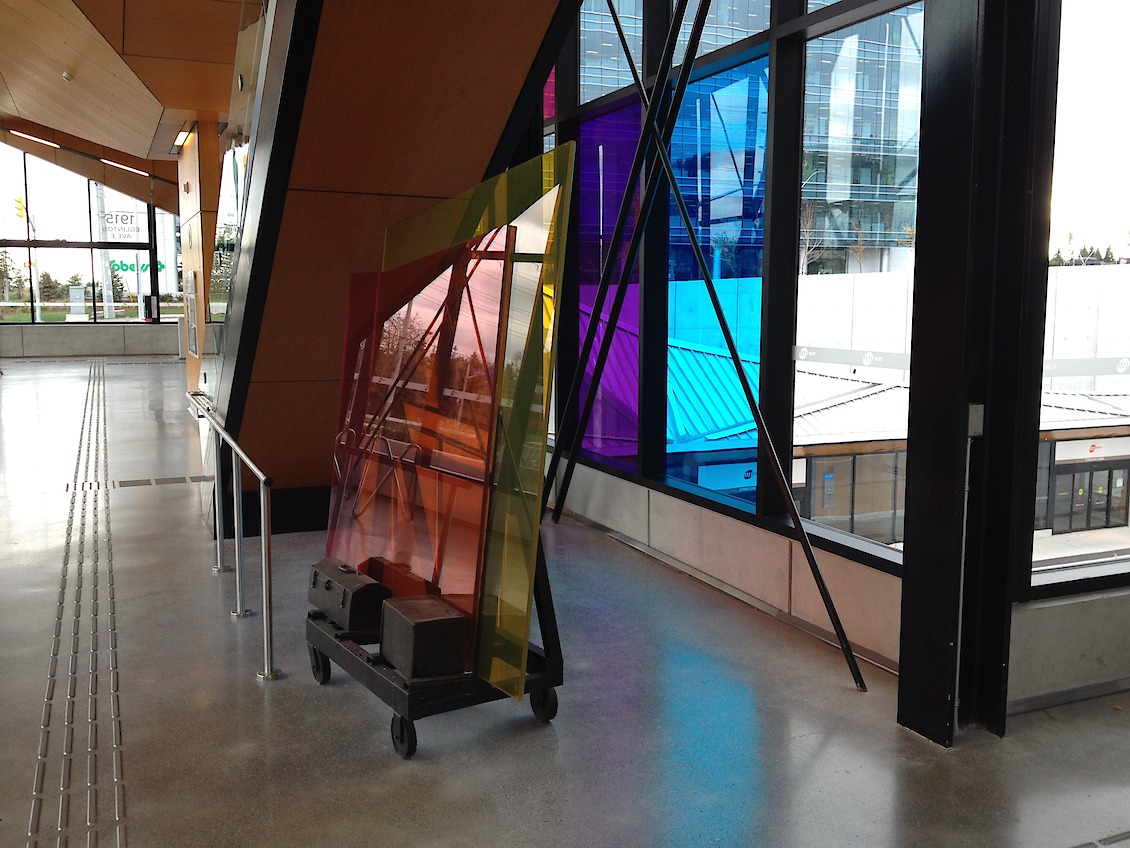 Building Colour, Mississauga MiWay, Etobicoke Creek station
