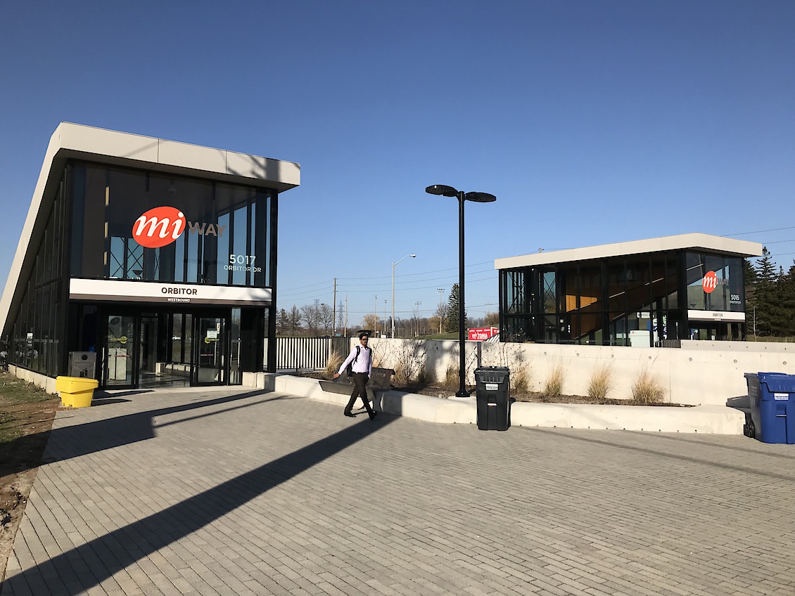 Building Colour, Mississauga MiWay, Orbitor station