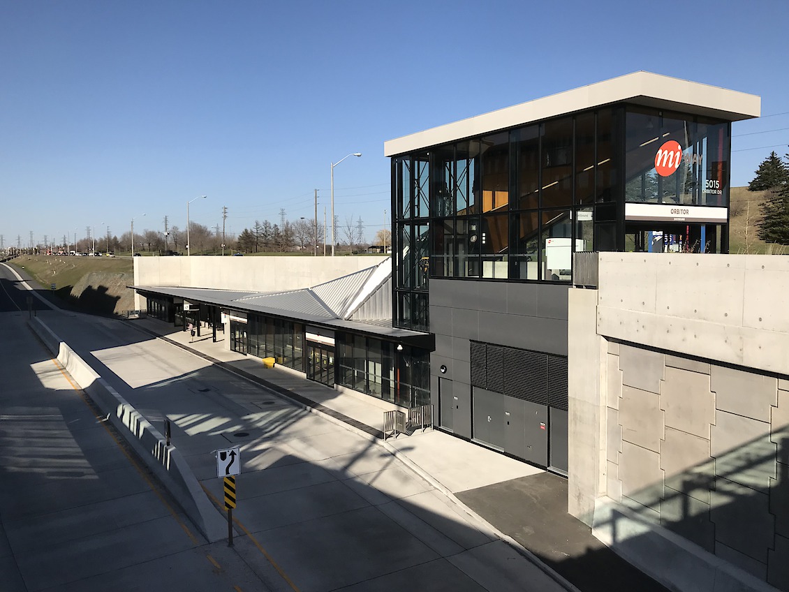 Building Colour, Mississauga MiWay, Orbitor station