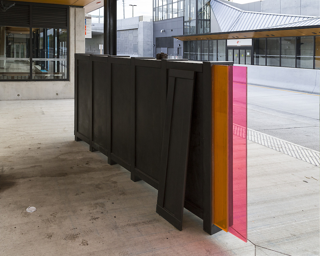 Building Colour, Mississauga MiWay, Spectrum station