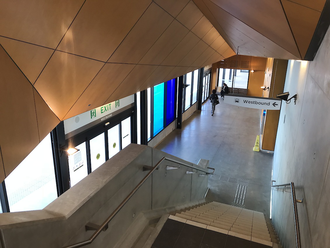 Building Colour, Mississauga MiWay, Tahoe station