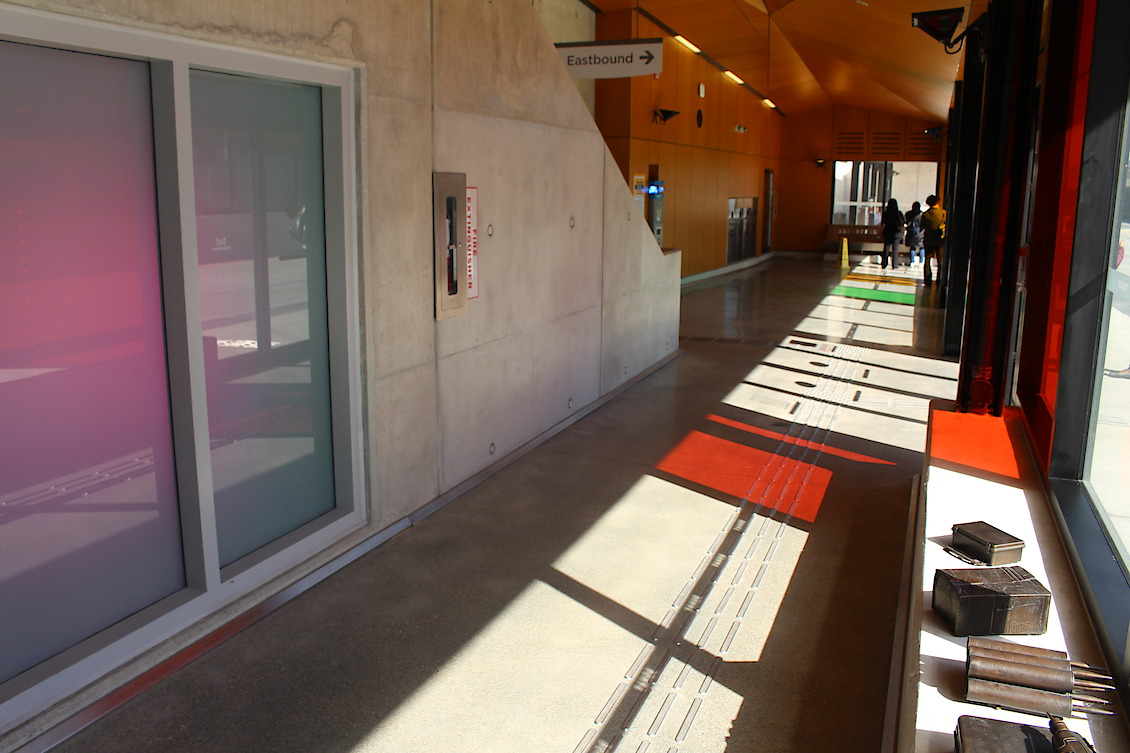 Building Colour, Mississauga MiWay, Tahoe station